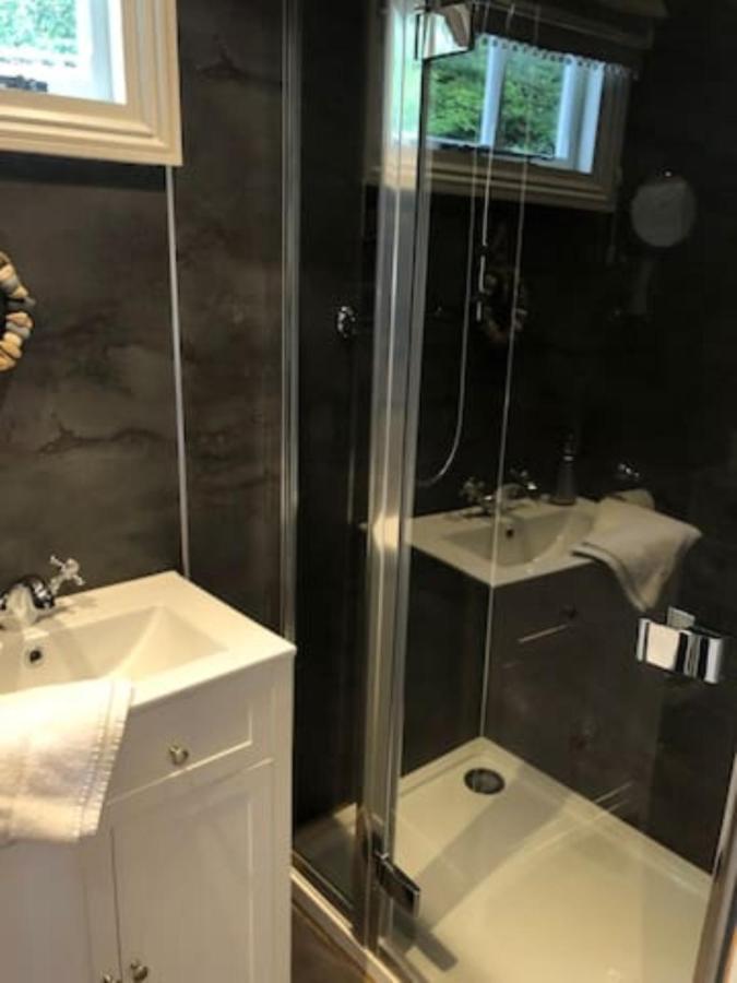 فندق Upper Welsonفي  Longville House المظهر الخارجي الصورة